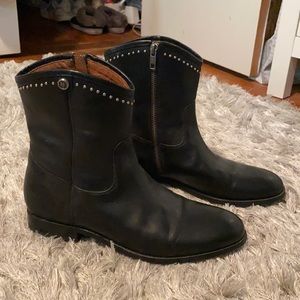FRYE Short Black Cowboy Boots